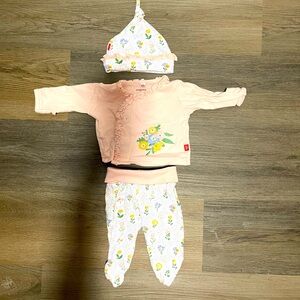 Newborn Magnetic Me 3 piece